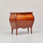 1042 5264 CHEST OF DRAWERS
